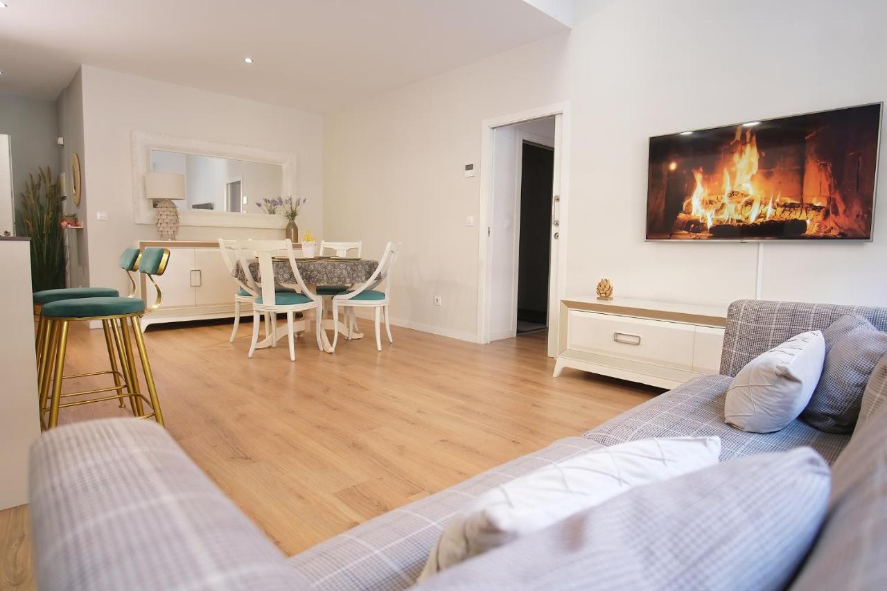 Ferienwohnung Lujoso Hogar Cerca Del Casco Antiguo De La Ciudad Valencia Exterior foto