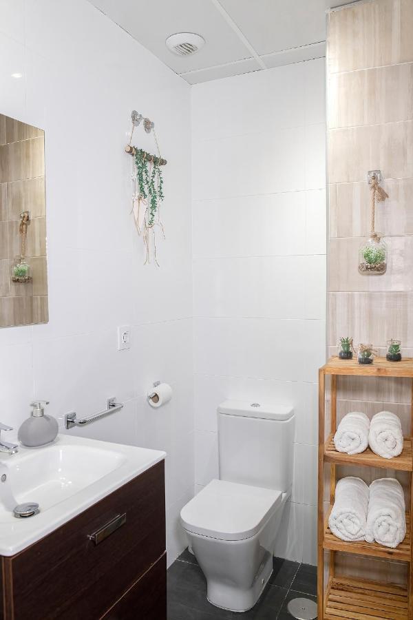 Ferienwohnung Lujoso Hogar Cerca Del Casco Antiguo De La Ciudad Valencia Exterior foto